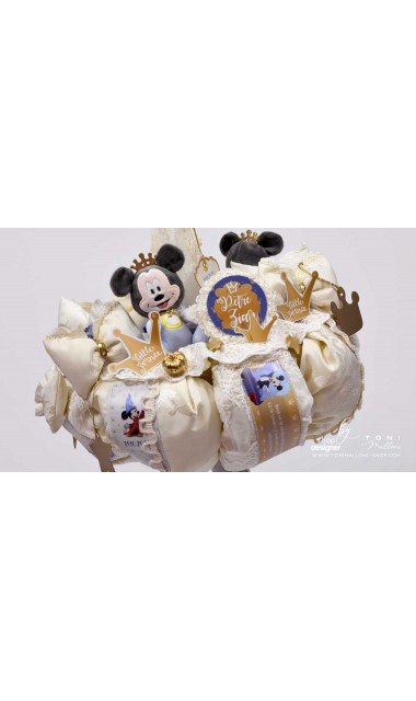 Lumanare botez Mickey Mouse personalizata grafic si inspirata din lumea Disney cu note roiale The King 6